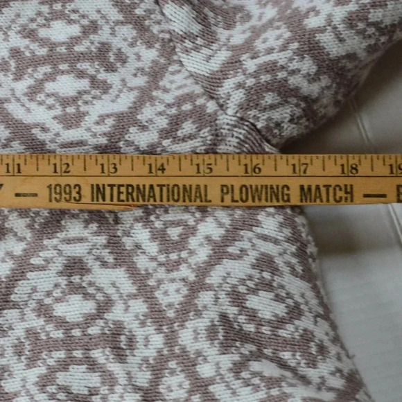 Old Navy Blanket  Sweater - Picture 4 of 6